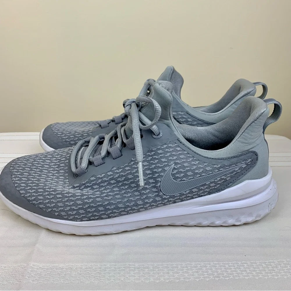 Nike womens Rival Light Gray Sneaker, Size 10 - Picture 2 of 10